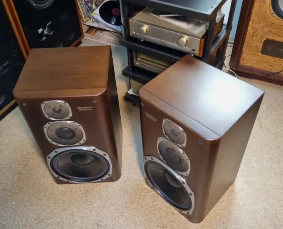 Акустика Onkyo Monitor 2001